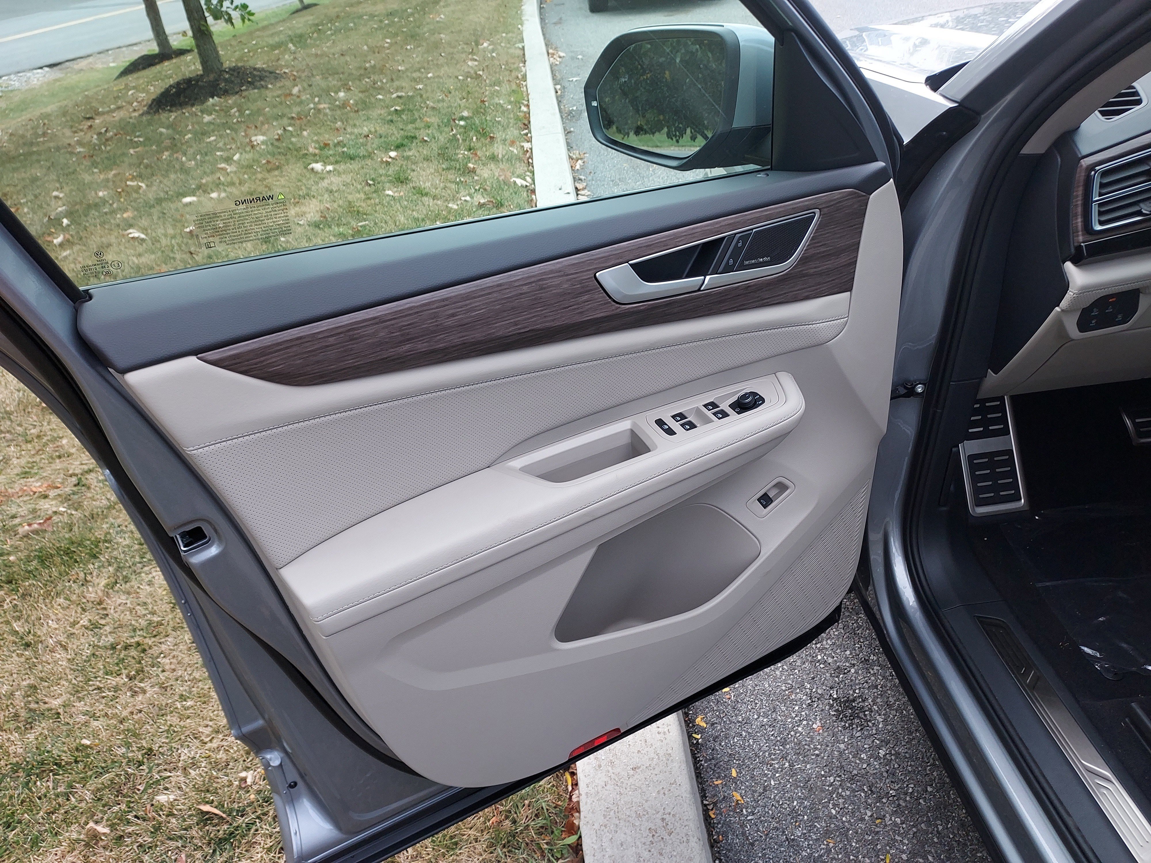 New 2026 Volkswagen Atlas SEL Premium R-Line image 13