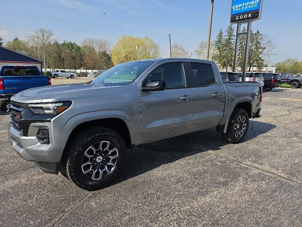 Certified 2024 Chevrolet Colorado Z71 w/ Advanced Trailering Package AWD/4WD image 3
