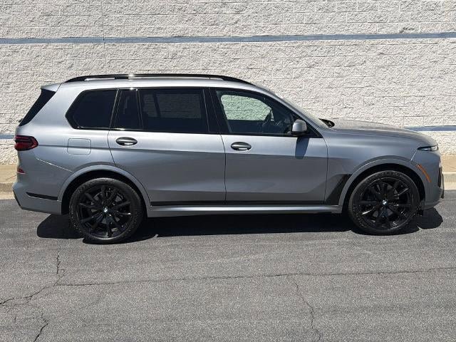 Used 2024 BMW X7 xDrive40i w/ M Sport Package AWD/4WD image 8