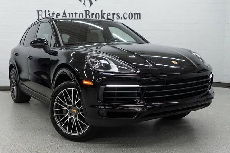 Used 2023 Porsche Cayenne Platinum Edition image 7