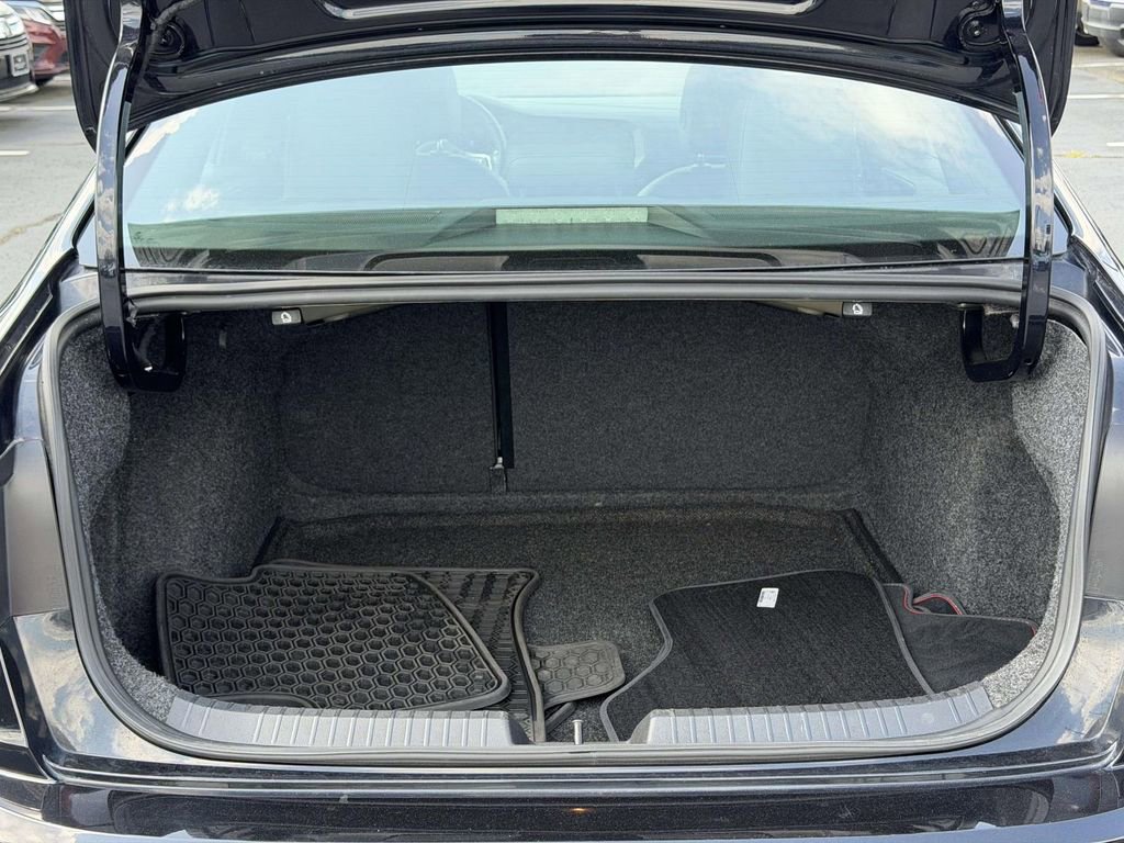 Used 2019 Volkswagen Jetta GLI image 14