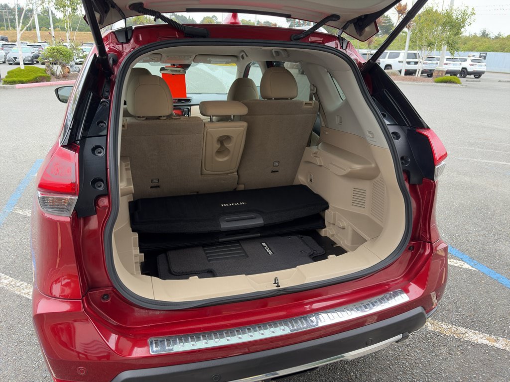 Used 2019 Nissan Rogue SV FWD image 19