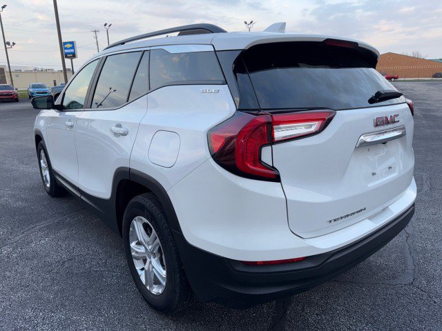 Used 2023 GMC Terrain SLE w/ Driver Convenience Package FWD image 5