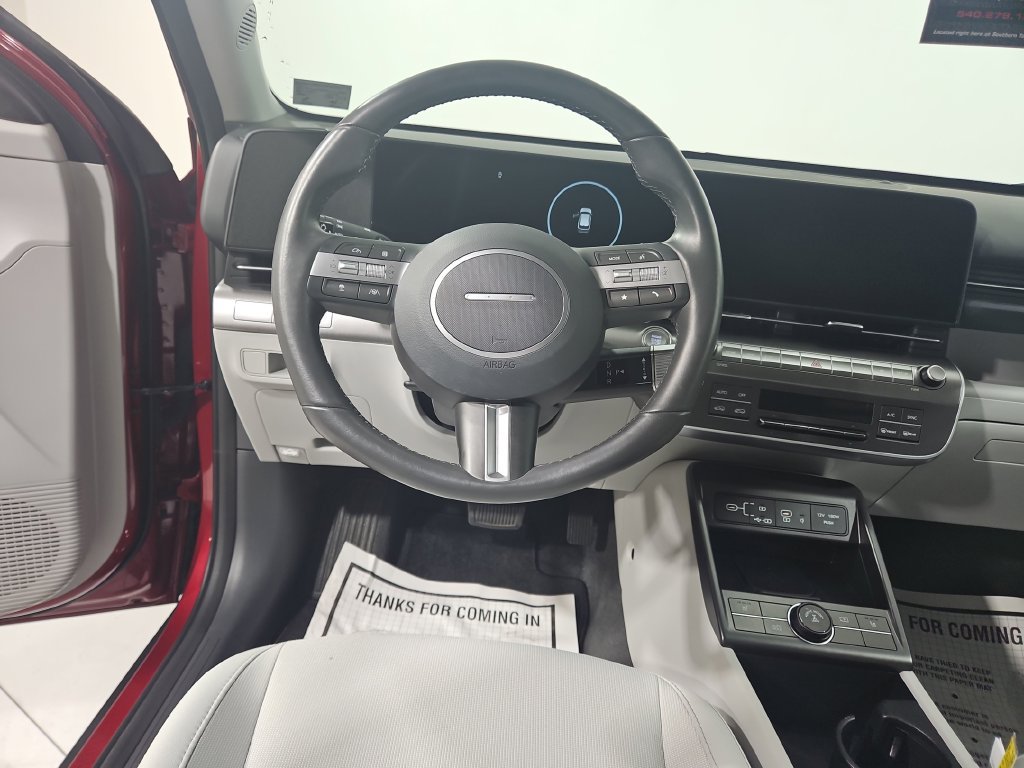 Certified 2025 Hyundai Kona SEL AWD/4WD image 15