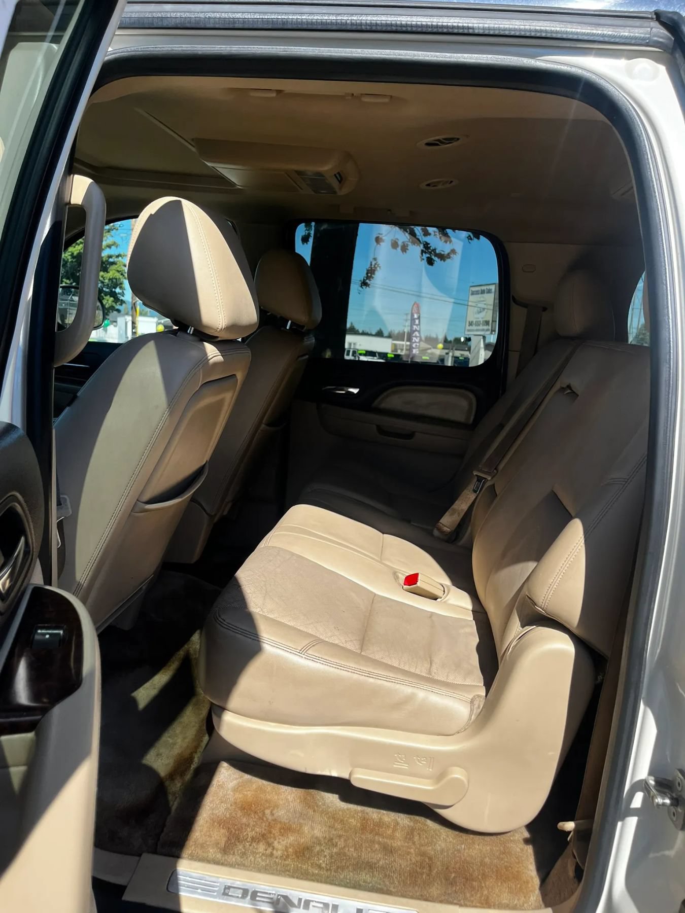 Used 2012 GMC Yukon XL Denali AWD/4WD image 10