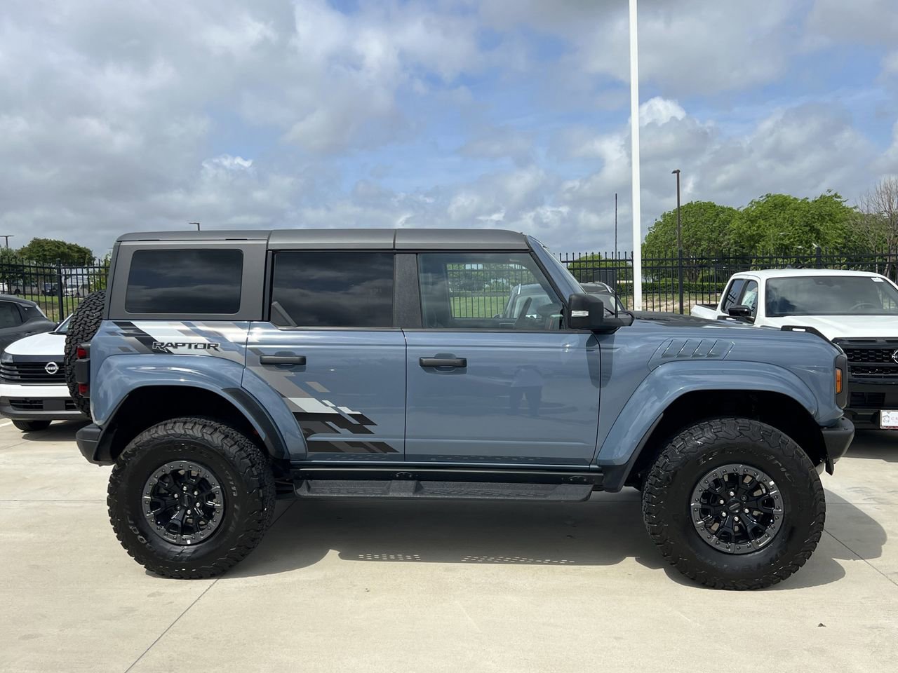 Used 2023 Ford Bronco Raptor AWD/4WD image 3