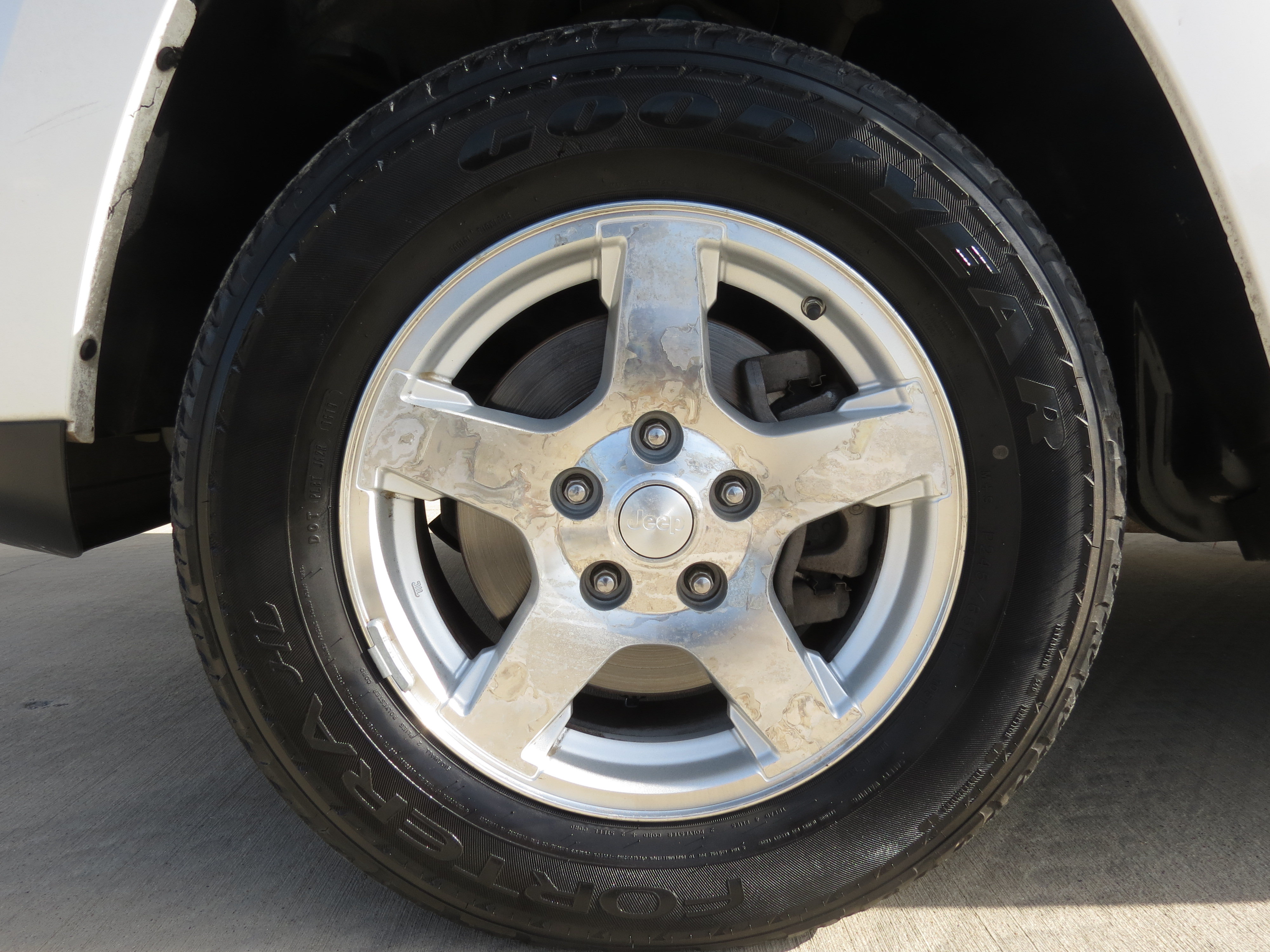 Used 2005 Jeep Grand Cherokee Limited AWD/4WD image 9