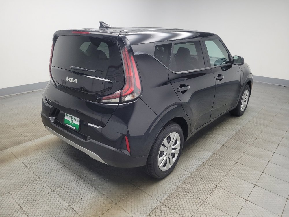 Used 2023 Kia Soul LX image 9