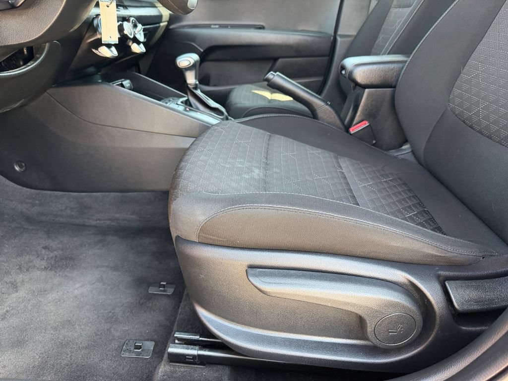 Used 2021 Kia Rio S FWD image 11
