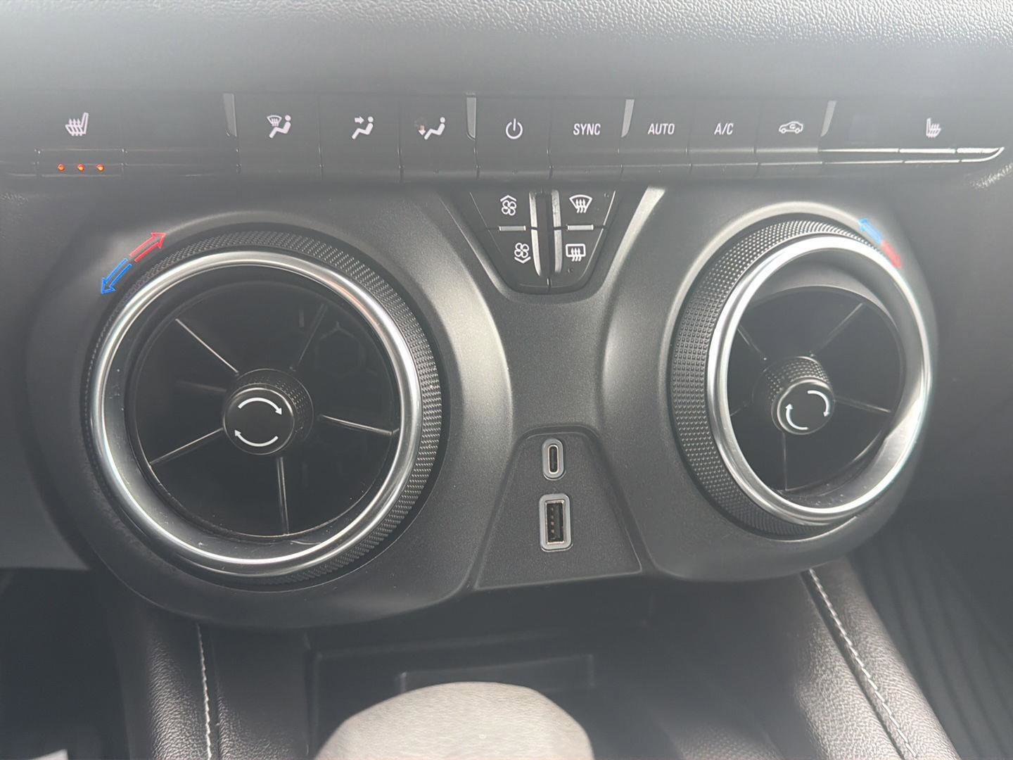 Certified 2024 Chevrolet Blazer LT w/ Convenience Package image 22