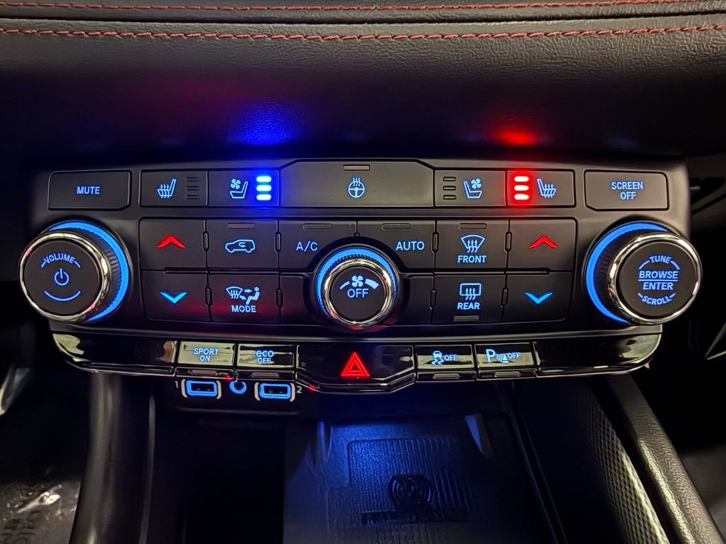Used 2021 Dodge Durango R/T w/ Blacktop Package image 27