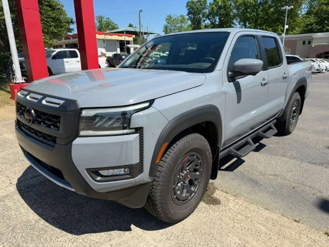 Used 2026 Nissan Frontier Pro-X w/ Pro-X Convenience Package image 3