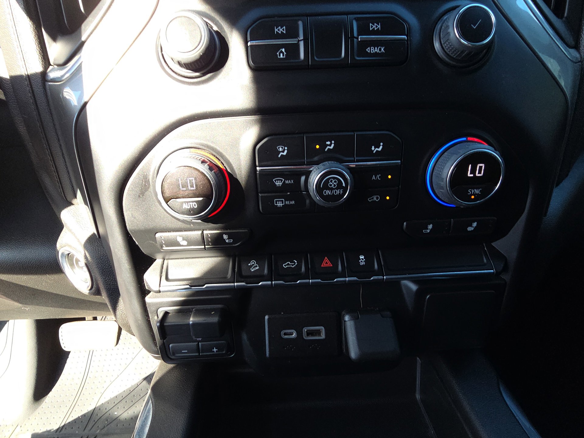 Certified 2022 Chevrolet Silverado 3500 LT w/ Convenience Package image 24