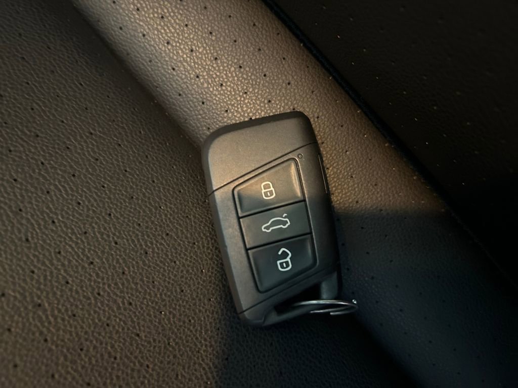 Used 2019 Volkswagen Jetta SEL image 33