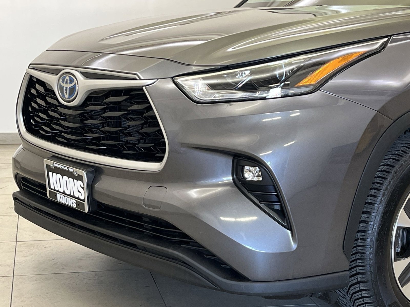 Used 2021 Toyota Highlander XLE image 28