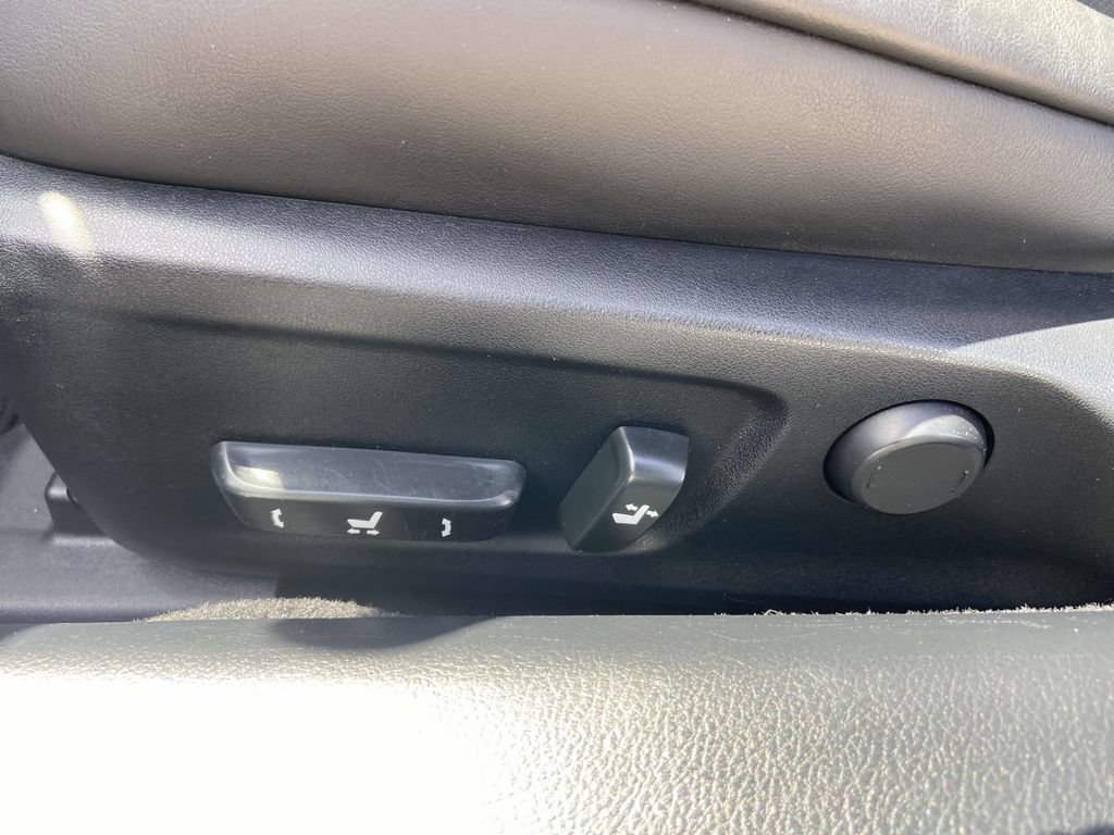 Used 2015 Lexus RC 350 w/ Navigation System Package RWD image 16