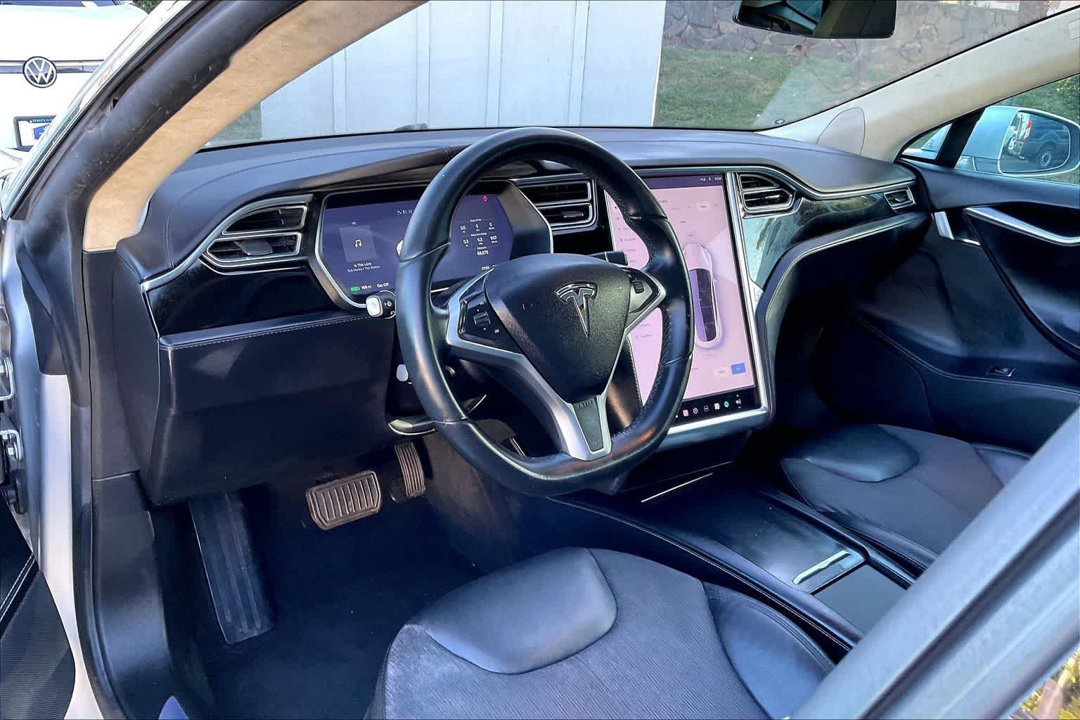 Used 2016 Tesla Model S 70 RWD video 2