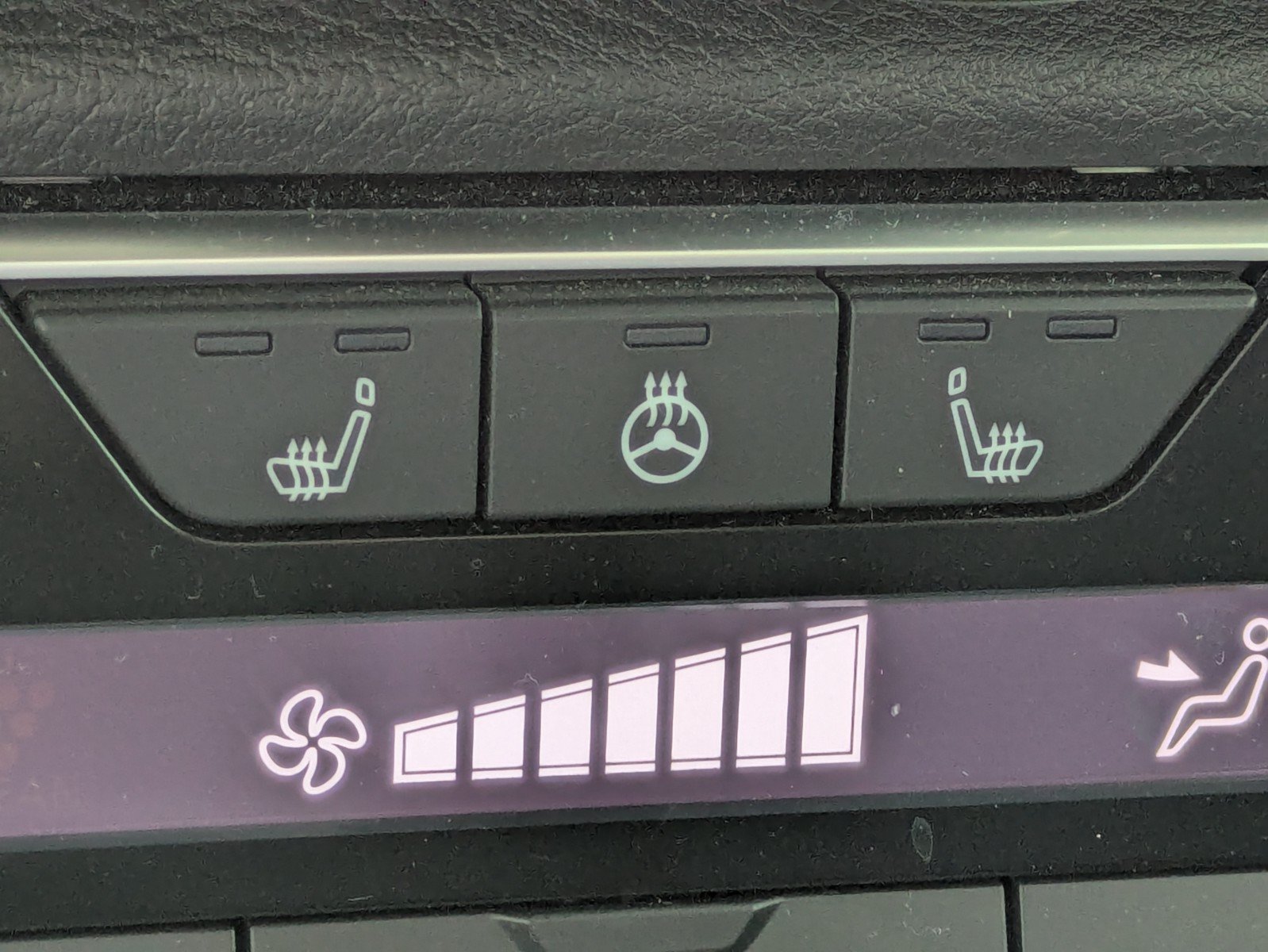 Used 2022 Nissan Sentra SR w/ SR Premium Package FWD image 25