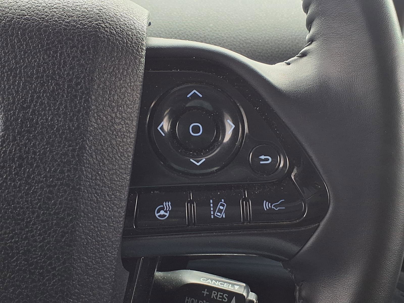 Used 2022 Toyota Prius Limited w/ Premium Convenience Package image 18