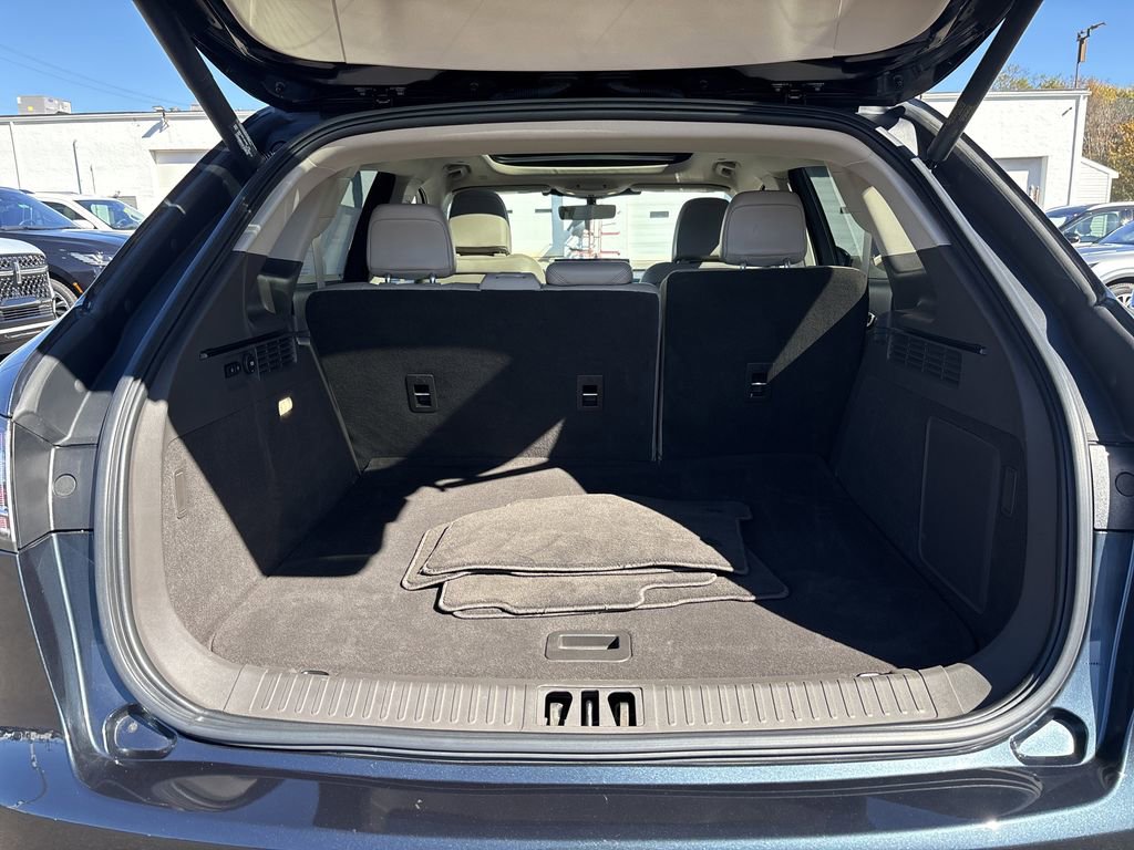 Certified 2022 Lincoln Nautilus Reserve w/ Luxury Package image 29