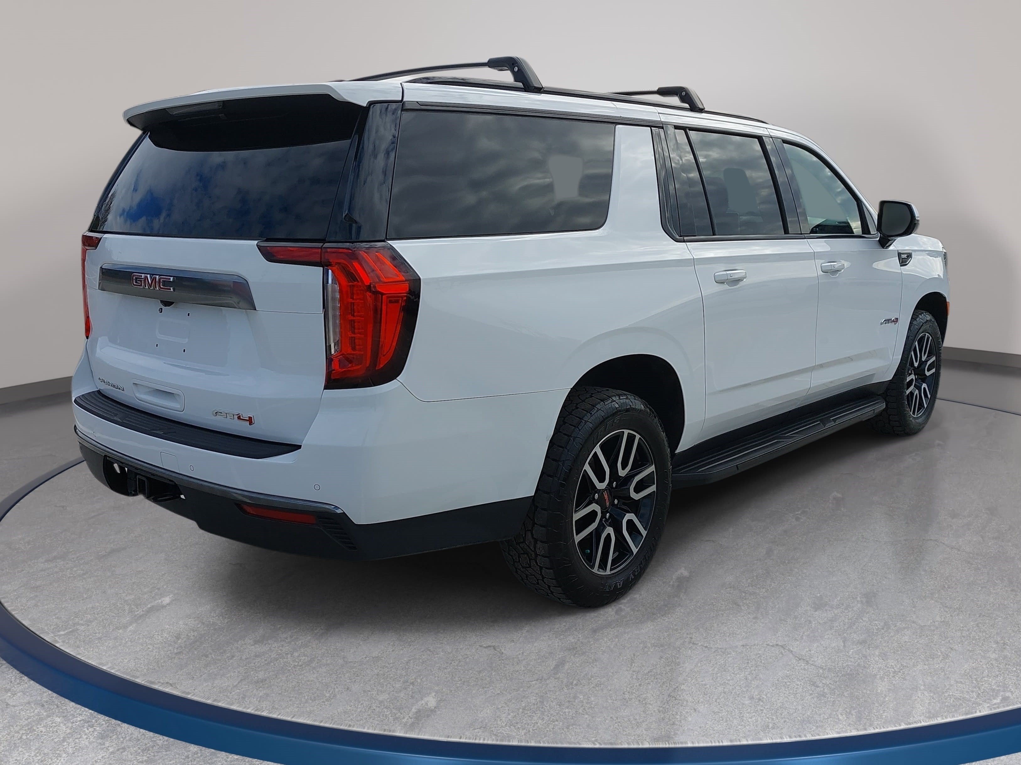 Used 2022 GMC Yukon XL AT4 AWD/4WD image 5