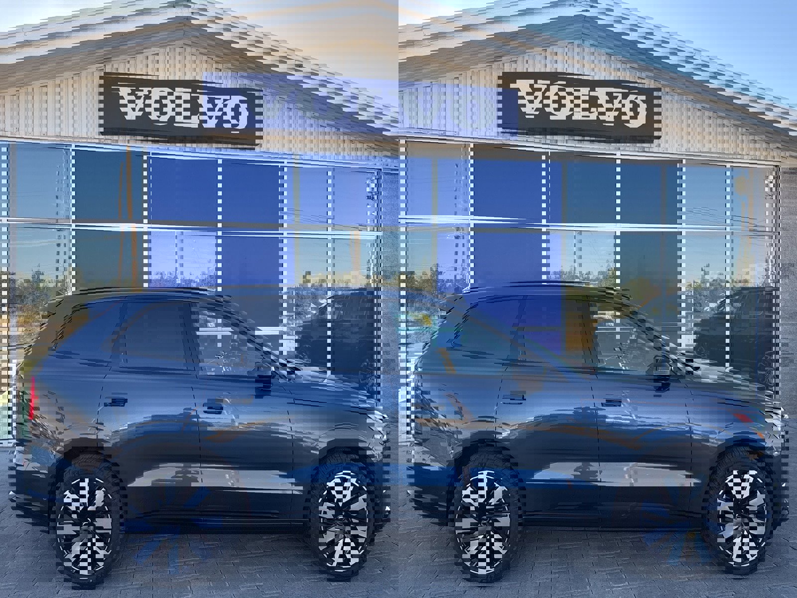 New 2025 Volvo EX90 Ultra image 5