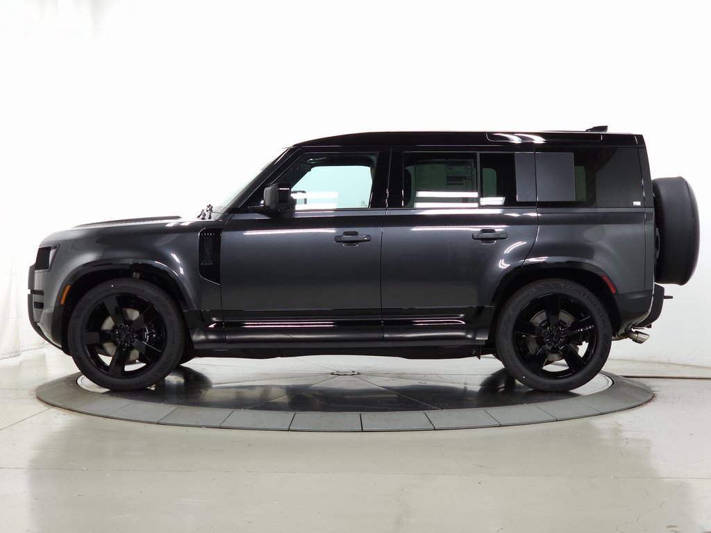 Certified 2026 Land Rover Defender 110 V8 AWD/4WD image 2