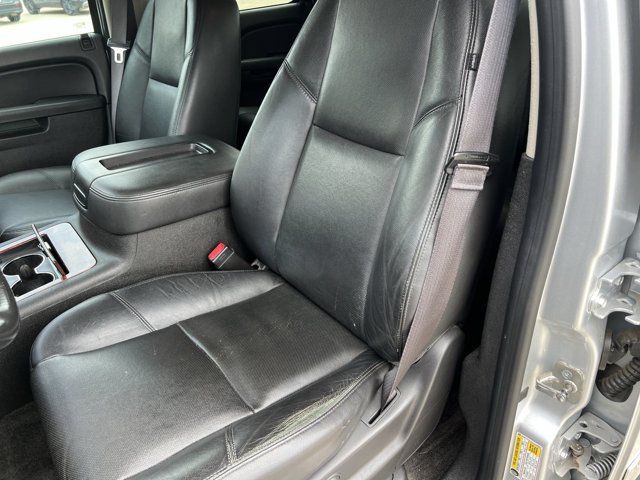 Used 2013 Chevrolet Avalanche LTZ AWD/4WD image 20