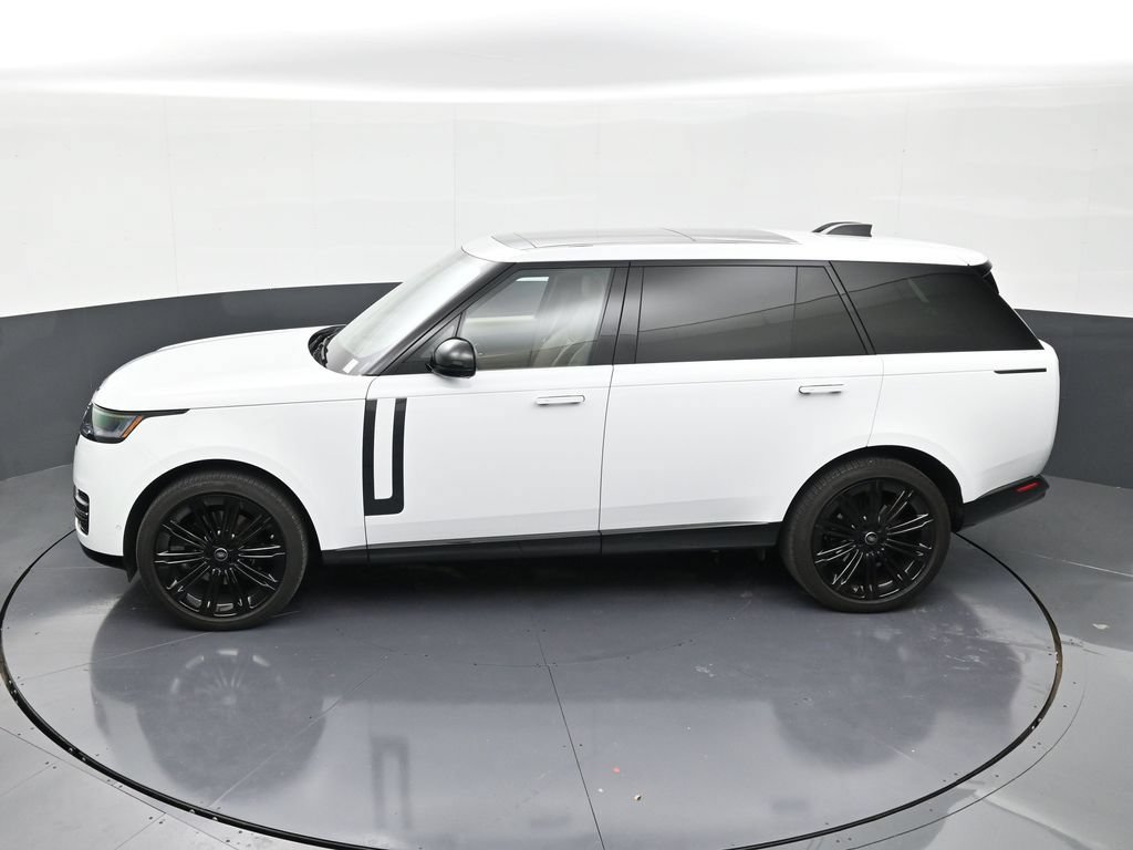 Used 2025 Land Rover Range Rover Long Wheelbase SE AWD/4WD image 13