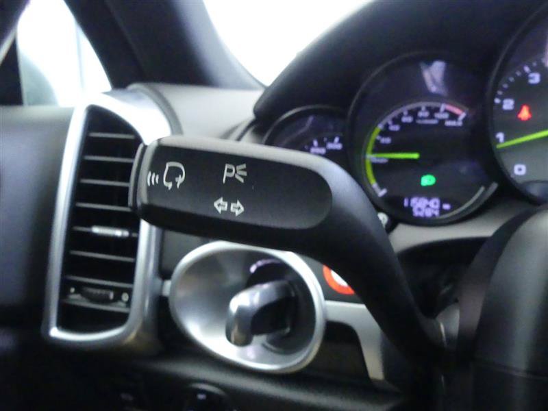Used 2017 Porsche Cayenne S Platinum w/ Premium Package Plus (Pjy) AWD/4WD image 17