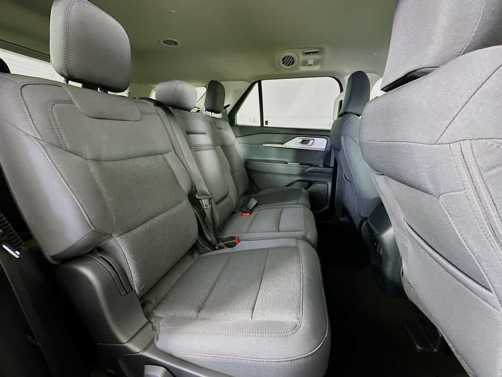 New 2026 Ford Explorer Active RWD image 30