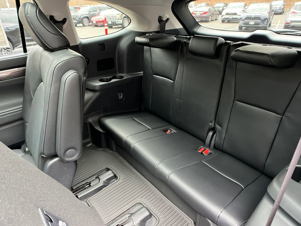 New 2026 Toyota Highlander Platinum image 23