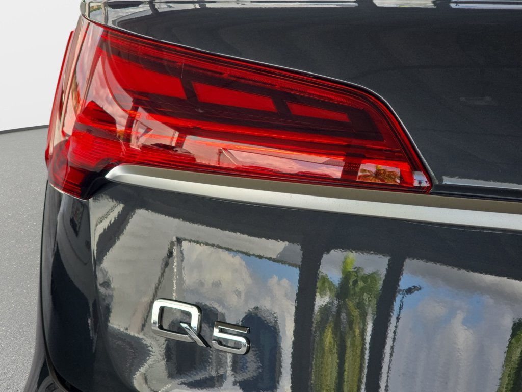 Used 2024 Audi Q5 2.0T Premium AWD/4WD image 28