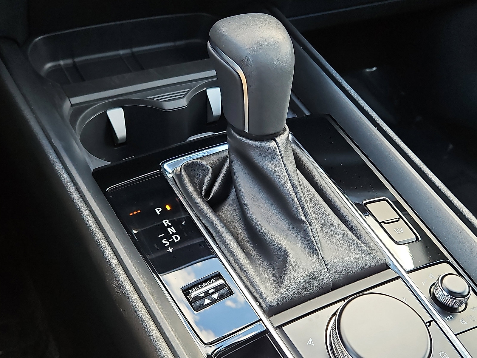 Used 2025 MAZDA CX-50 2.5 Hybrid w/ Weather Package image 14