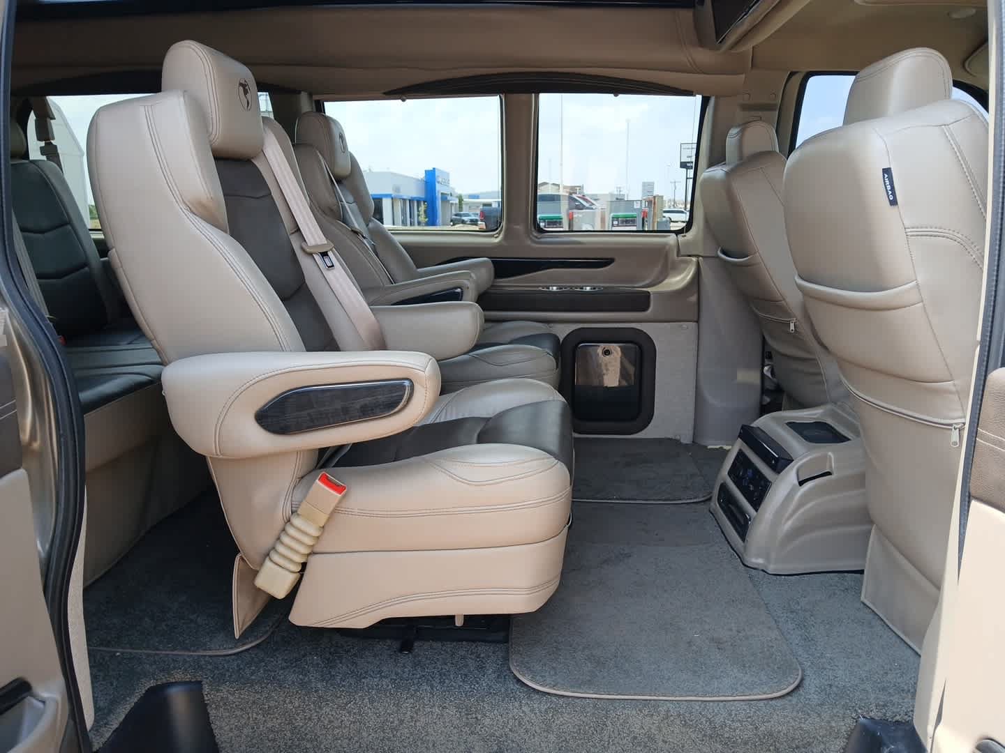 Used 2021 Chevrolet Express 2500 w/ Enhanced Convenience Package RWD image 57