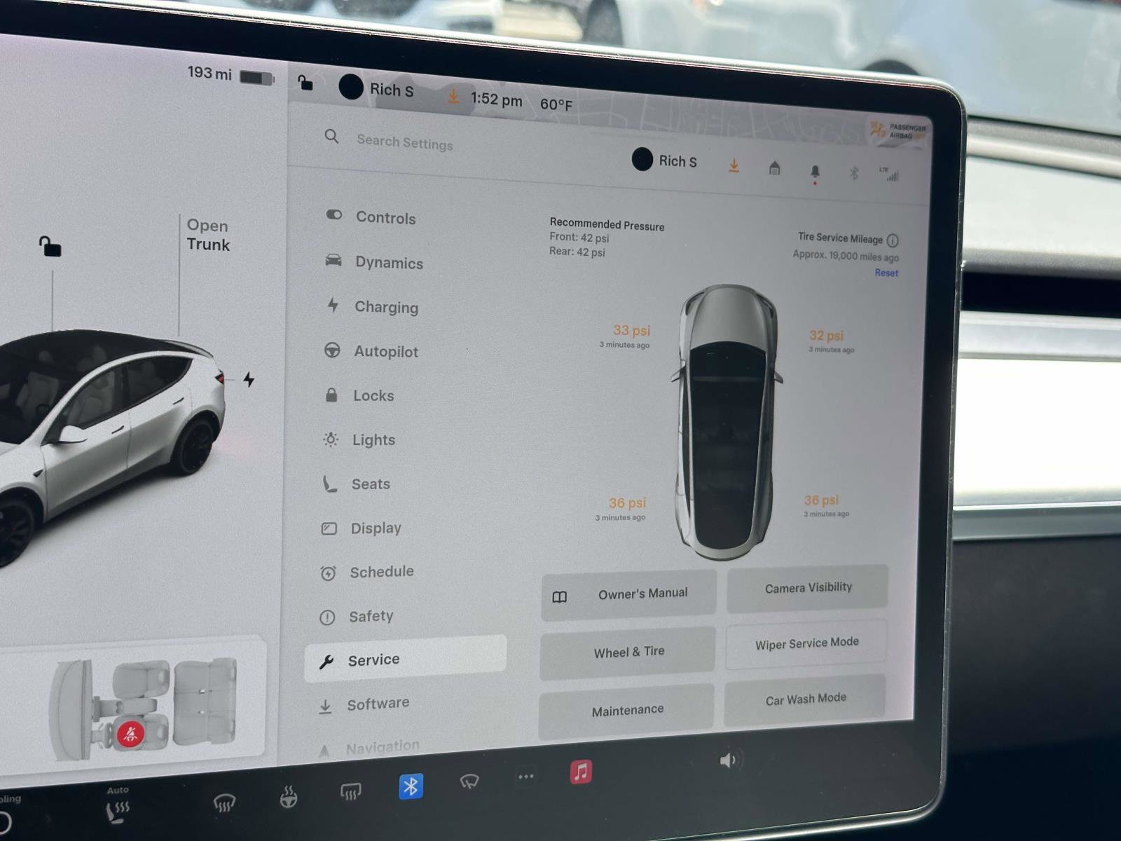 Used 2022 Tesla Model Y Performance AWD/4WD image 34