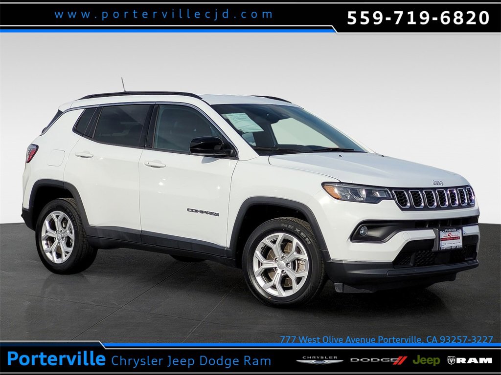 Used 2024 Jeep Compass Latitude image 1