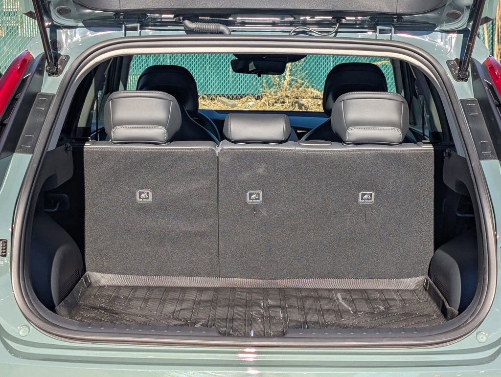 Certified 2023 Kia Niro EX image 16