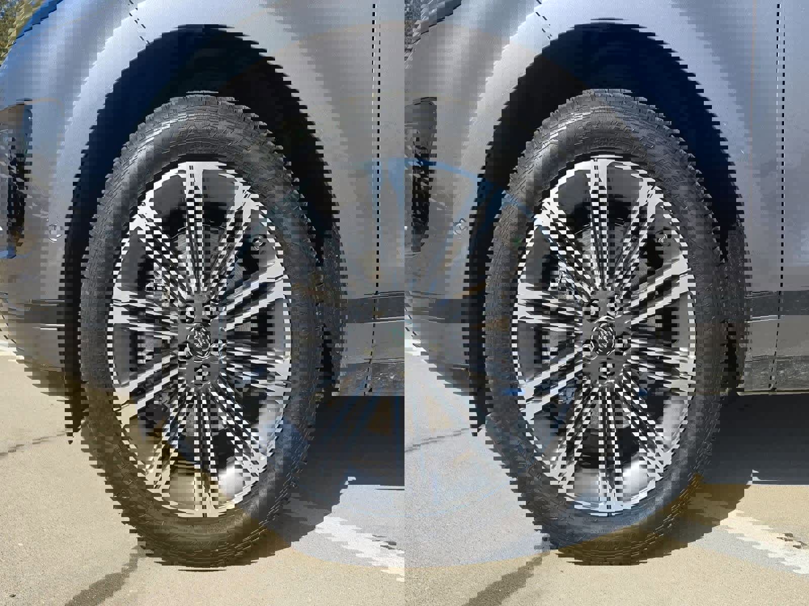 Used 2025 Land Rover Range Rover Evoque S image 12