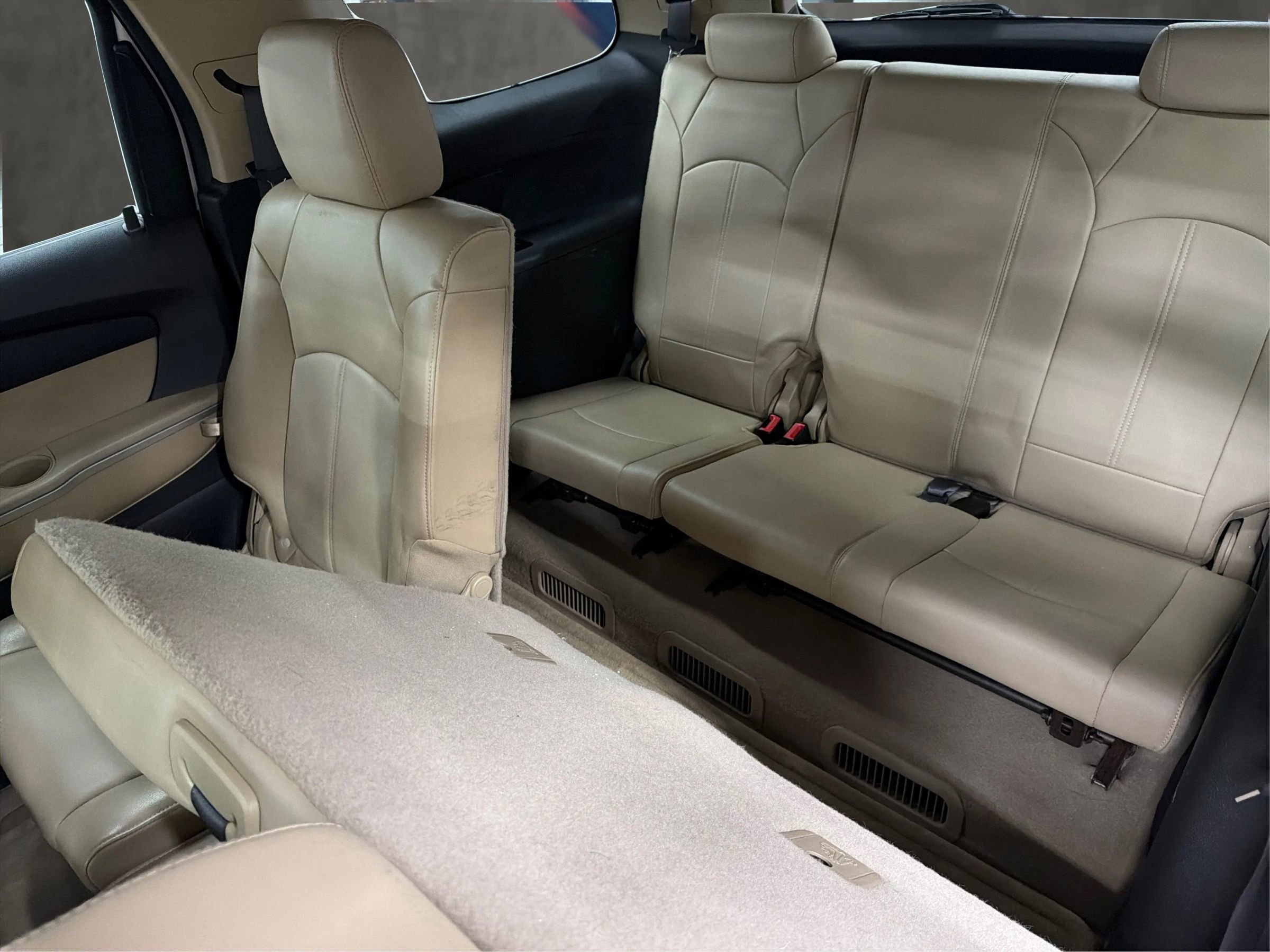 Used 2011 GMC Acadia SLT FWD image 27