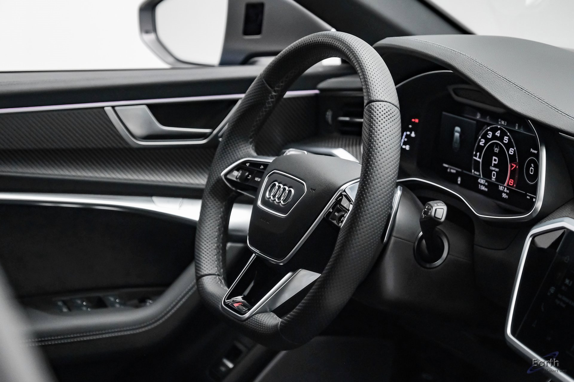 Used 2025 Audi RS 6 performance image 50