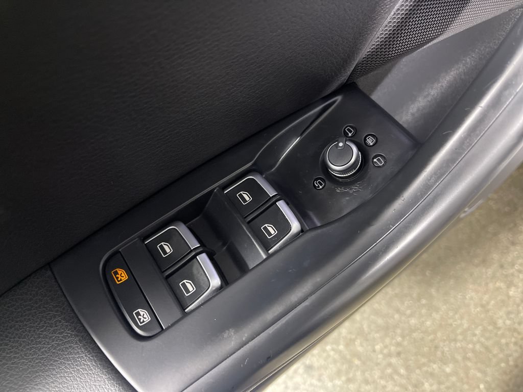 Used 2016 Audi Q3 2.0T Prestige w/ Prestige Package FWD image 18
