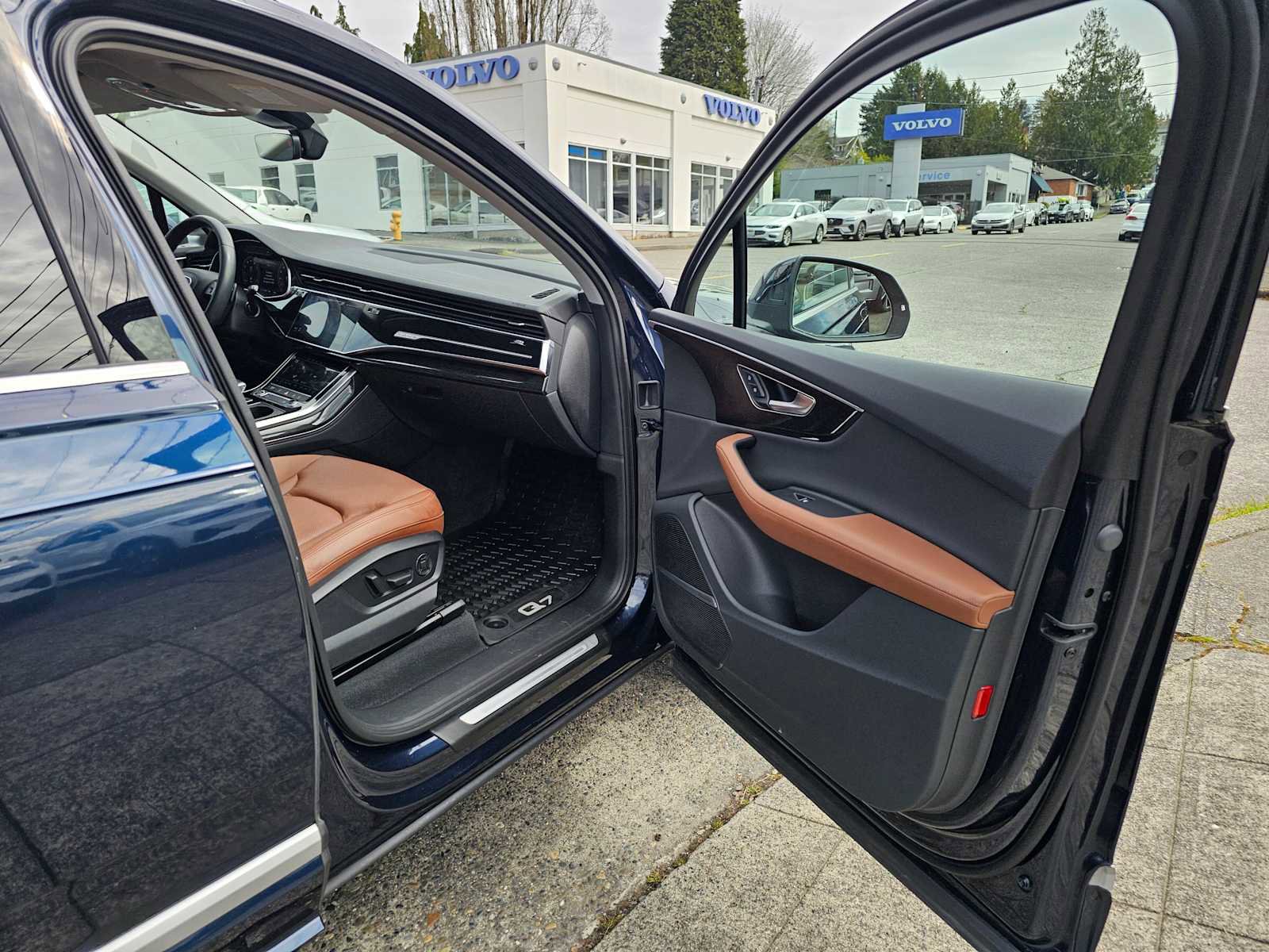 Used 2023 Audi Q7 3.0T Premium Plus w/ Premium Plus Package image 10