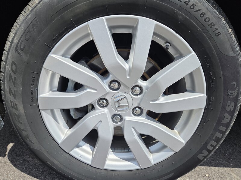 Used 2019 Honda Pilot LX image 9