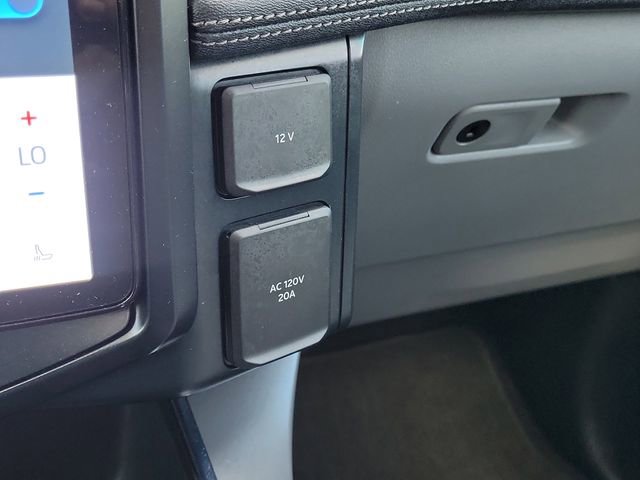 Used 2025 Ford F150 Lightning Flash AWD/4WD image 27