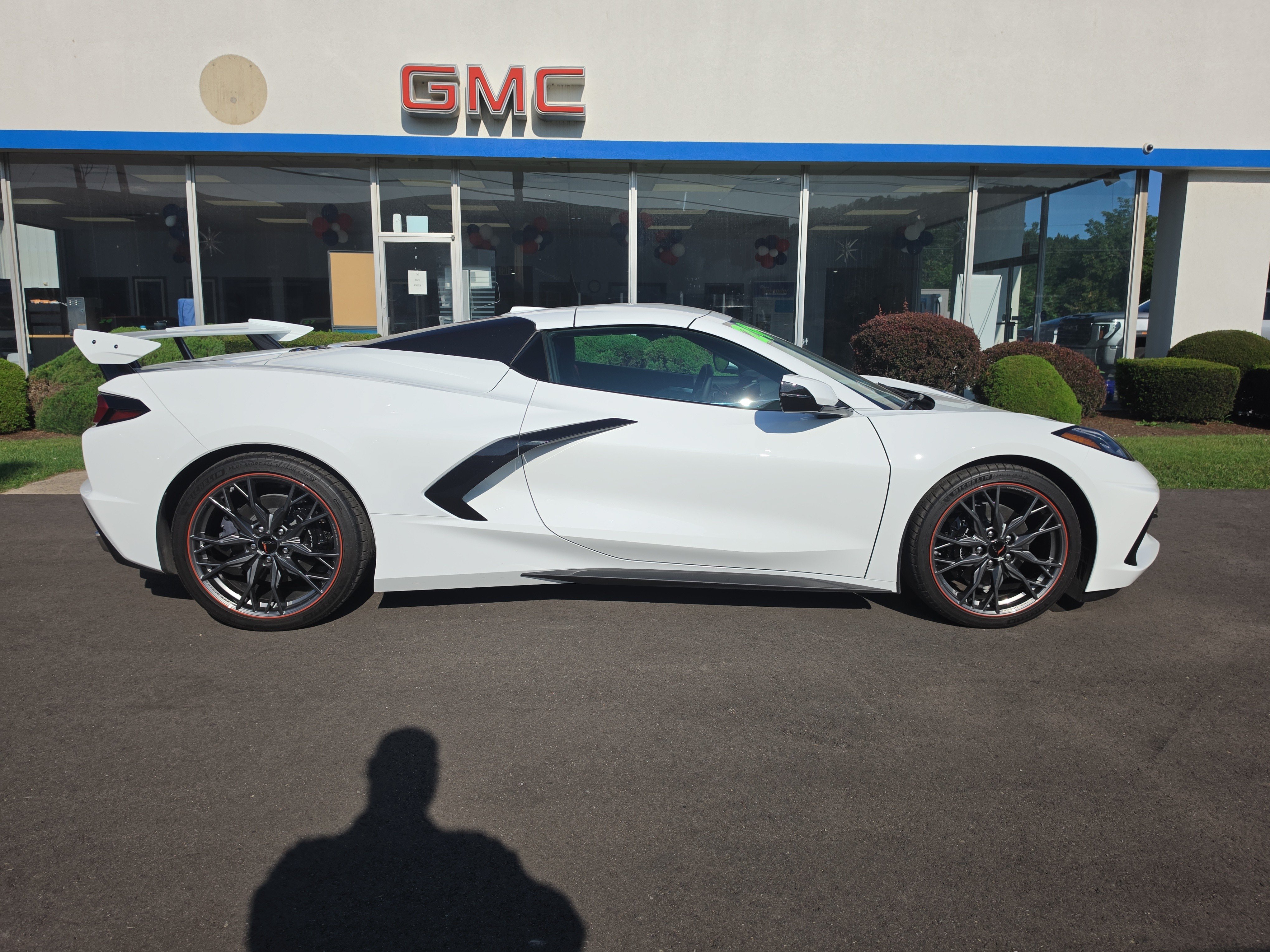 Used 2024 Chevrolet Corvette Stingray Premium Conv RWD image 2