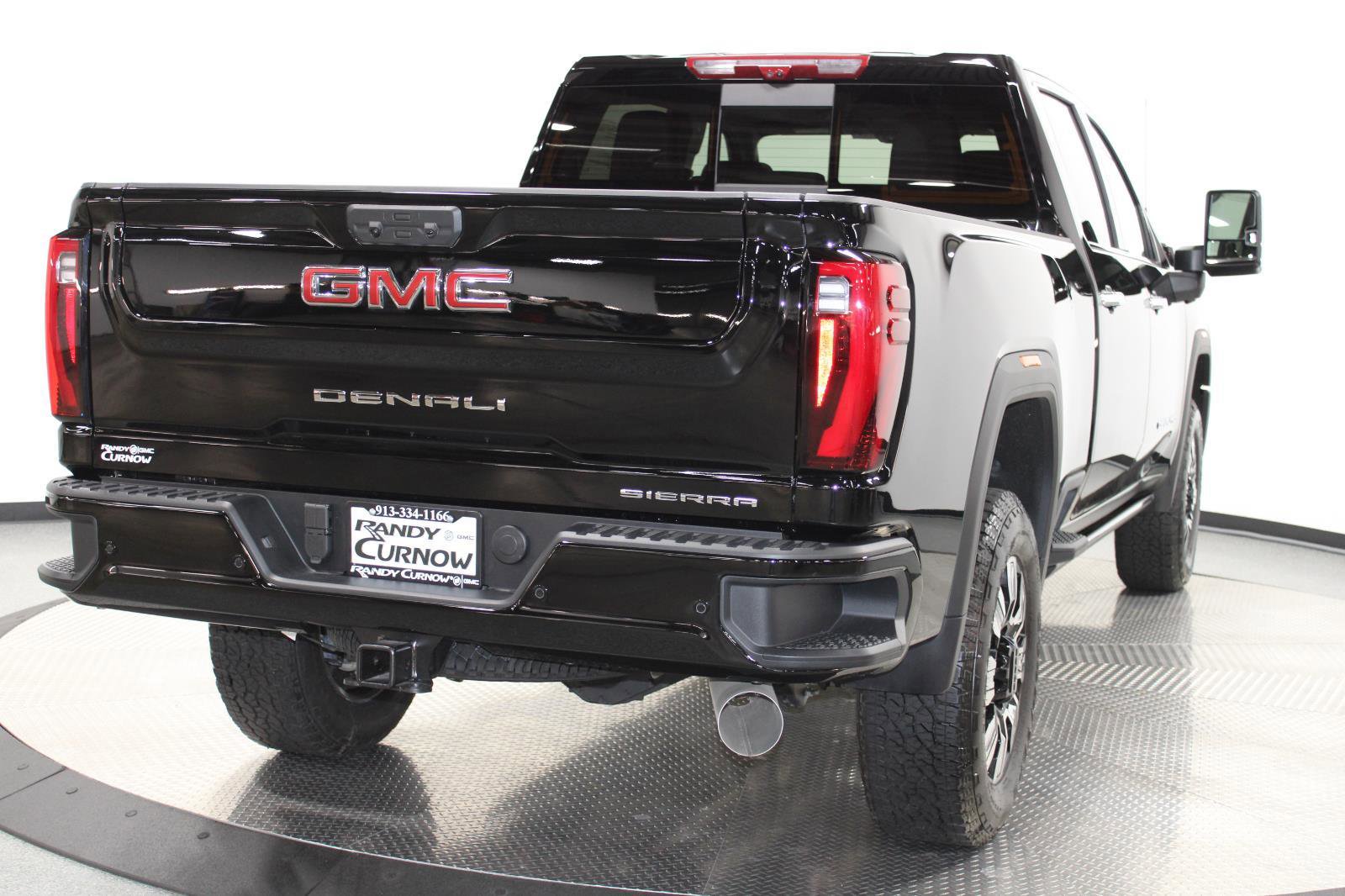 New 2026 GMC Sierra 2500 Denali w/ Denali Reserve Package image 9