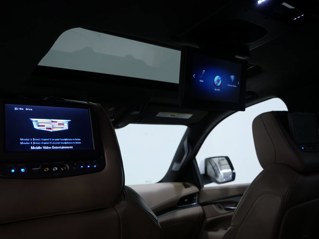 Used 2020 Cadillac Escalade Platinum AWD/4WD image 25