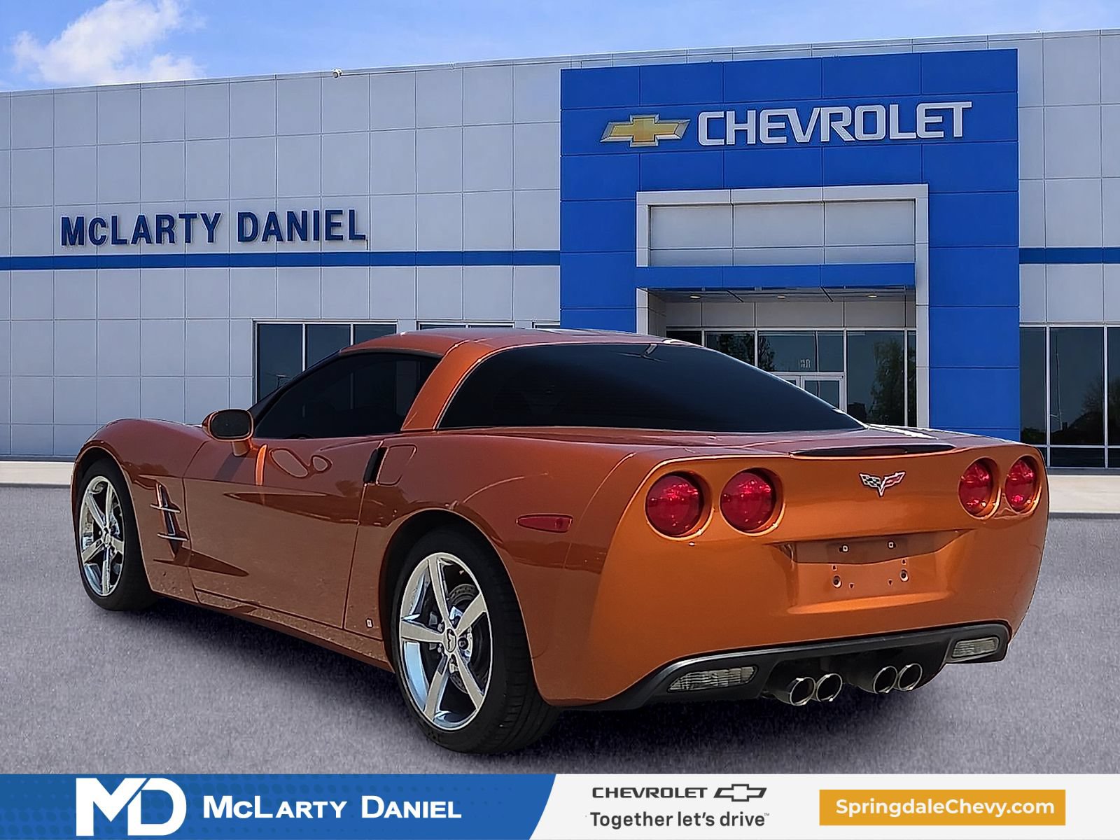 Used 2009 Chevrolet Corvette Coupe w/ Z51 Performance Package RWD image 4