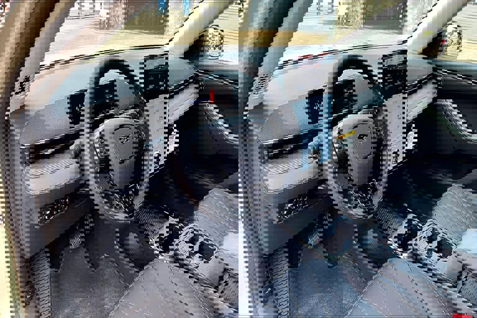 Used 2025 Ford Mustang Mach-E Select w/ Comfort Package Lite image 21